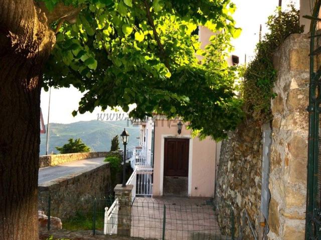 Appartamento in vendita a Perinaldo, Liguria