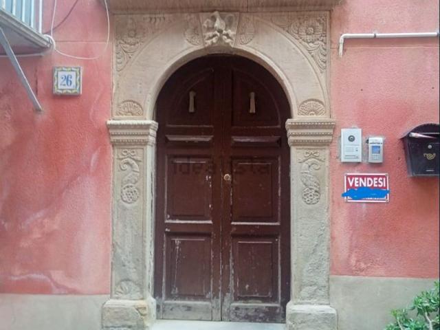 Appartamento in vendita a Santo Stefano Di Camastra, Sicilia
