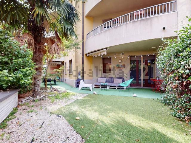 Appartamento in vendita a Vanzago, Milano