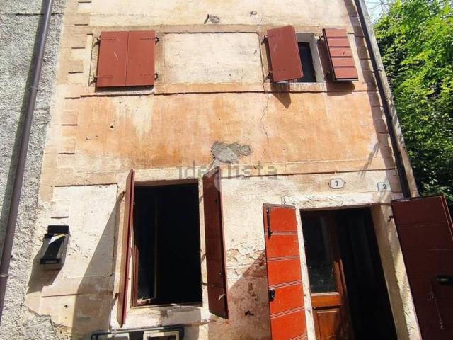 Appartamento in vendita a Follina, Veneto