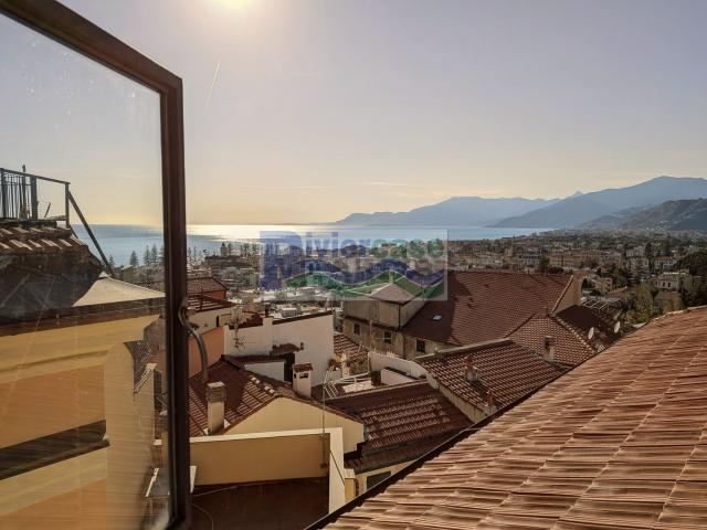 Appartamento in vendita a Arziglia, Bordighera