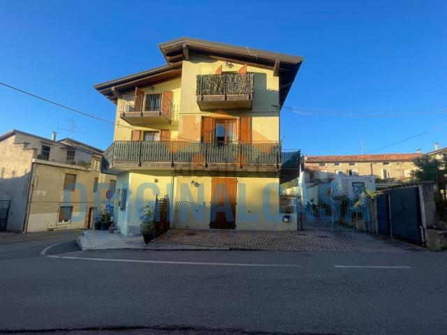 Appartamento in vendita a Calcinato, Lombardia