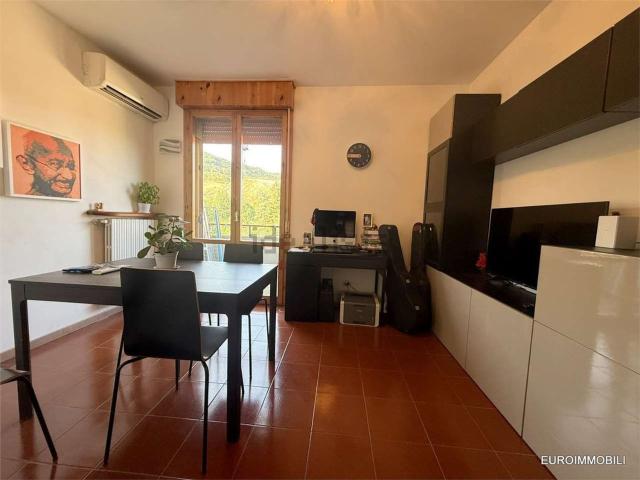 Appartamento in vendita a Traversetolo, Reggio Emilia