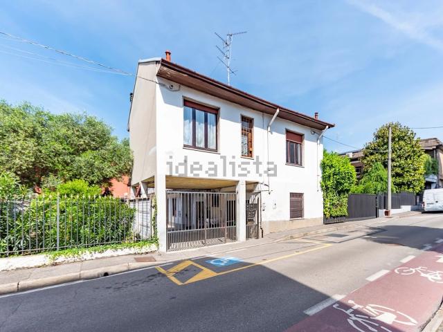 Appartamento in vendita a Solaro, Lombardia