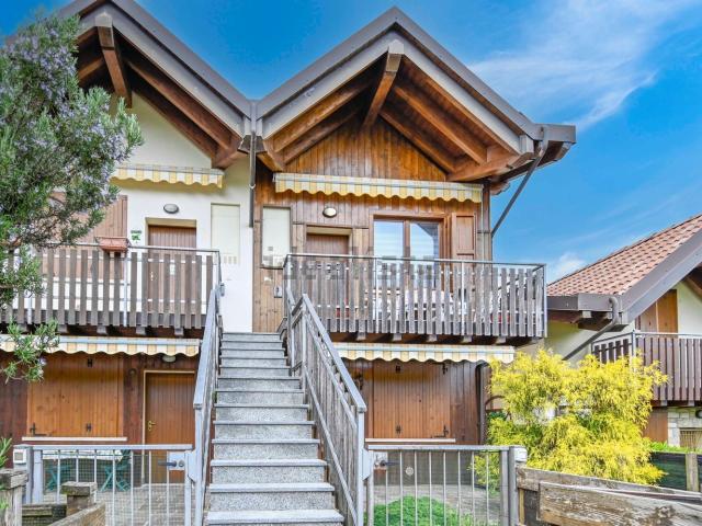 Appartamento in vendita a Borgo storico Taramelli, Selvino