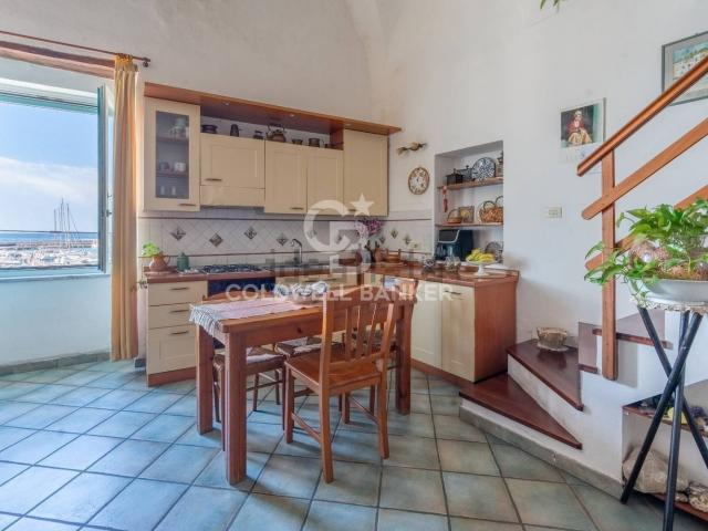 Appartamento in vendita a Corricella, Procida