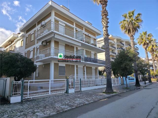 Appartamento in vendita a Mare, Marche