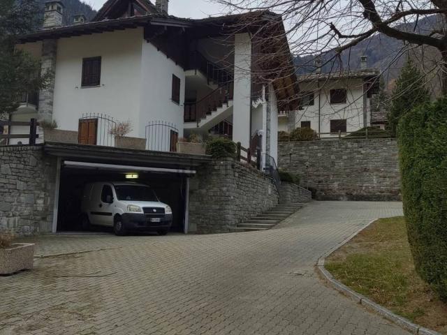 Appartamento in vendita a Issime, Aosta