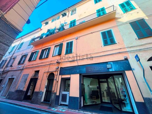 Appartamento in vendita a Imperia, Liguria