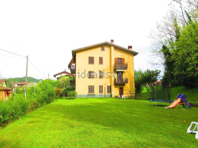 Appartamento in vendita a Solto Collina, Lombardia