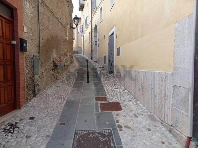 Appartamento in vendita a Ceppaloni, Campania