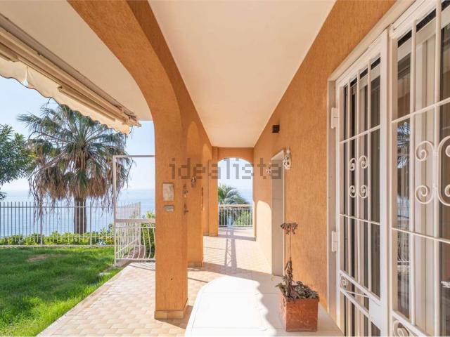 Appartamento in vendita a Pietra Ligure, Liguria