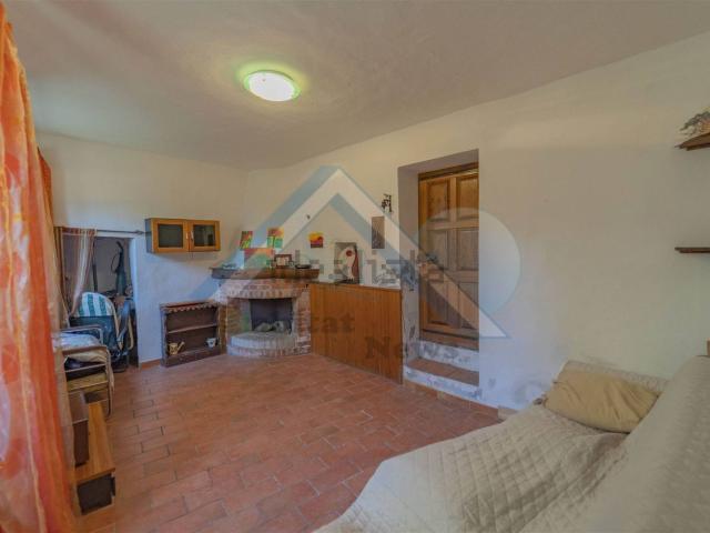 Appartamento in vendita a Apricale, Liguria
