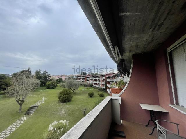 Appartamento in vendita a Desenzano Del Garda, Lombardia