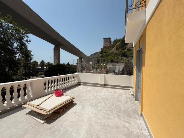 Appartamento in vendita a Salerno, Campania