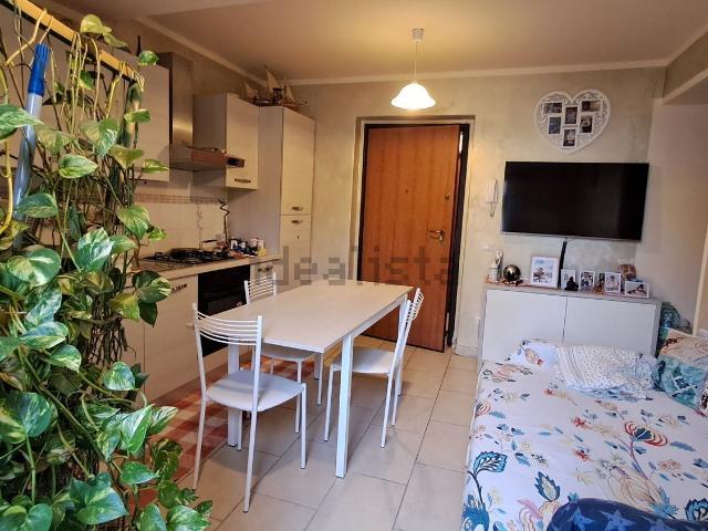 Appartamento in vendita a Sumirago, Lombardia
