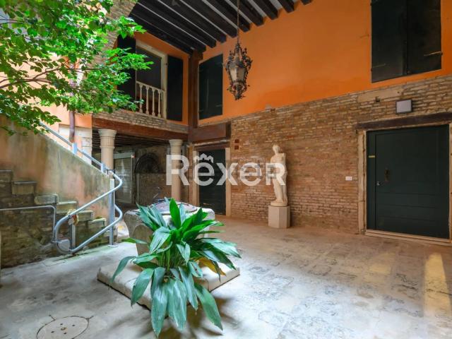 Appartamento in vendita a Venezia-Murano-Burano, Venezia