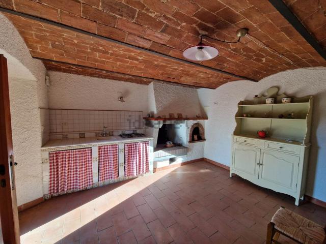 Appartamento in vendita a Porciano, Lamporecchio
