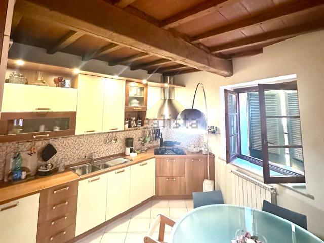 Appartamento in vendita a Volpigliano, Massa