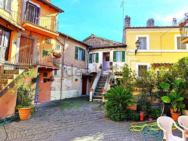 Appartamento in vendita a Corchiano, Lazio