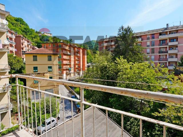 Appartamento in vendita a Val Polcevera, Serra Riccò