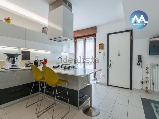 Appartamento in vendita a Cattabrighe, Pesaro