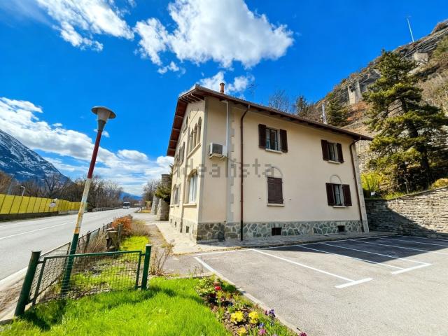 Appartamento in vendita a Saint Marcel, Aosta