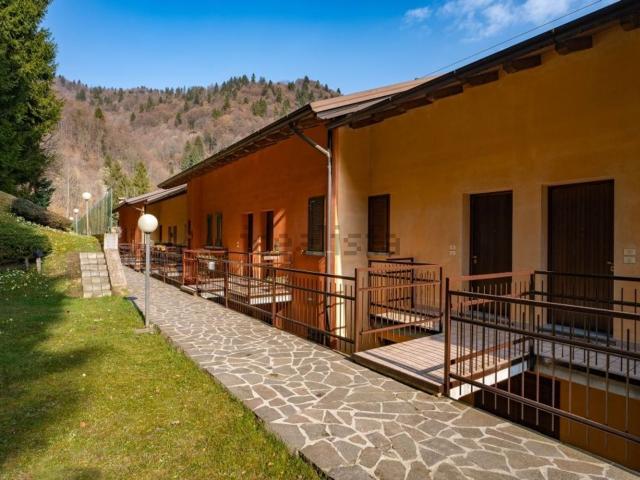 Appartamento in vendita a Oneta, Lombardia