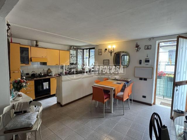 Appartamento in vendita a Bergamo, Lombardia