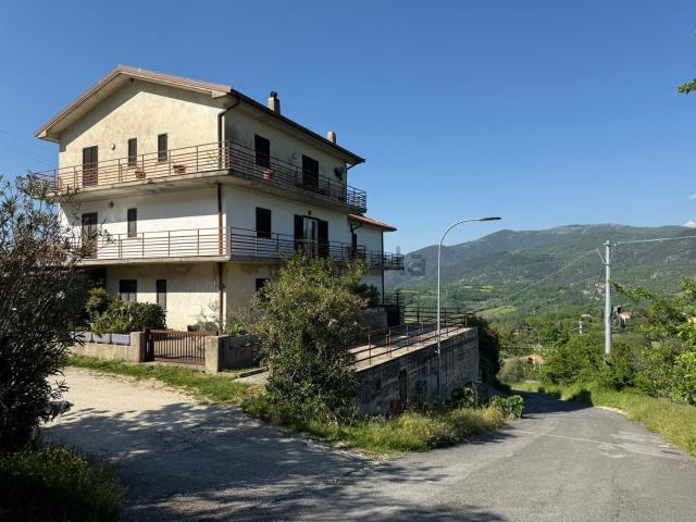 Appartamento in vendita a Configni, Lazio
