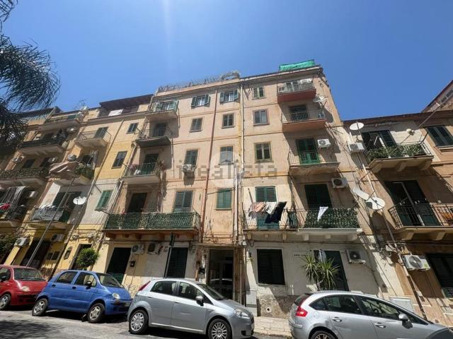 Appartamento in vendita a V Circoscrizione, Palermo