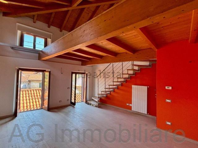Attico in vendita a Zoverallo, Piemonte