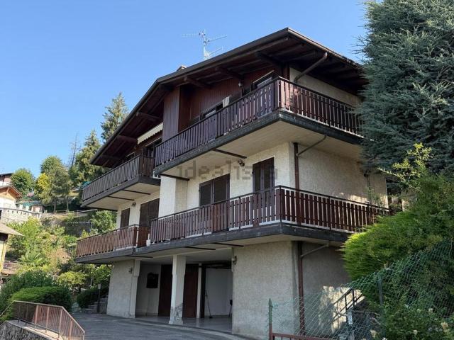 Appartamento in vendita a Borgo storico Taramelli, Selvino