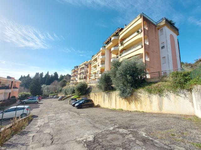 Appartamento in vendita a Monte Bagnolo I, Cenerente