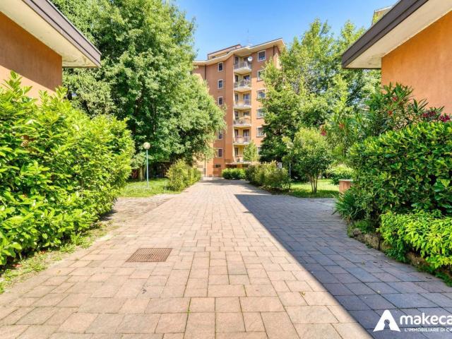 Appartamento in vendita a Quartiere Marchesina, Trezzano Sul Naviglio