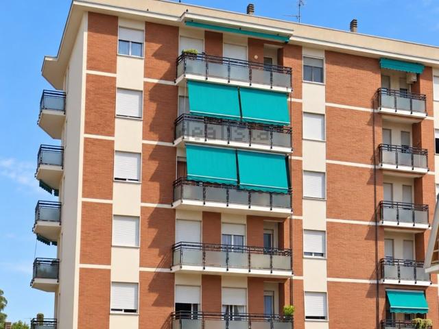 Appartamento in vendita a Meda, Monza e della Brianza