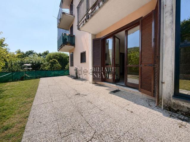 Appartamento in vendita a Malnate, Lombardia