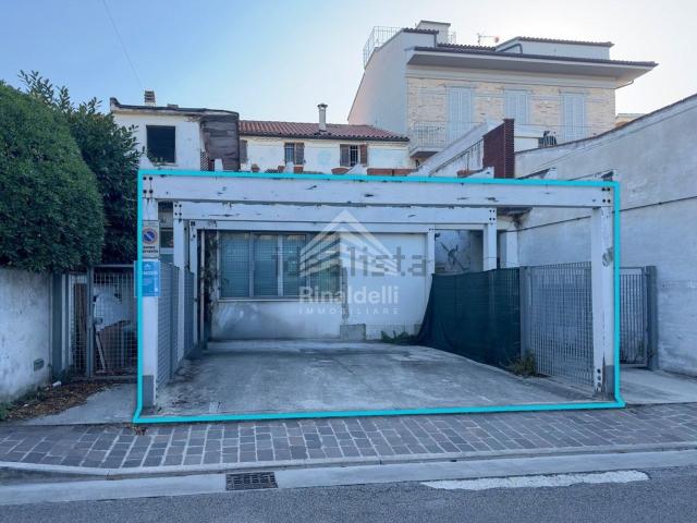 Appartamento in vendita a Centro, Marche