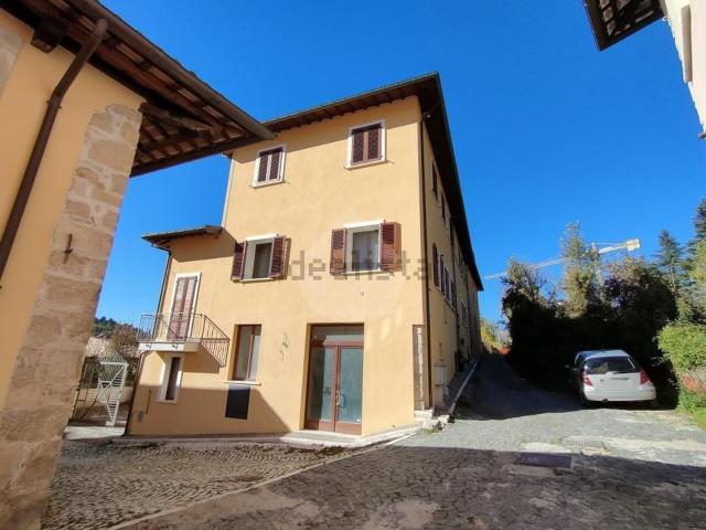 Appartamento in vendita a Borgo Rivera, Tornimparte