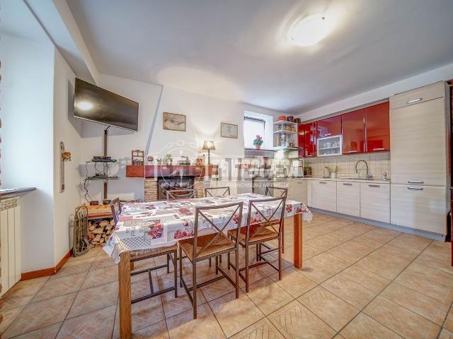 Appartamento in vendita a Mezzana, Somma Lombardo