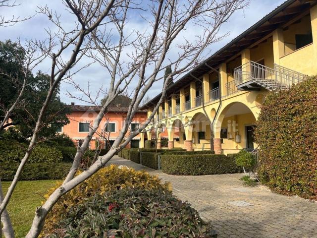 Appartamento in vendita a Desenzano Del Garda, Lombardia