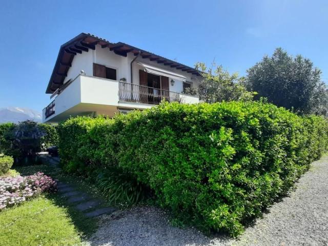Appartamento in vendita a Vaiana, Forte Dei Marmi