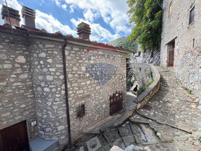Appartamento in vendita a Unione dei comuni Media Valle del Serchio, Lucchio