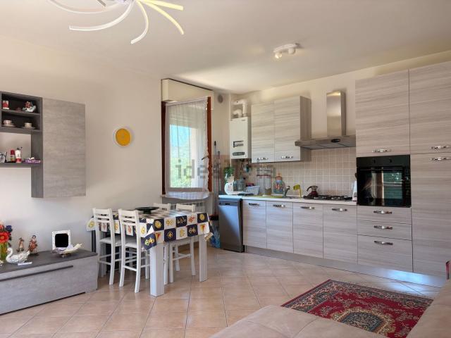 Appartamento in vendita a Fossato Di Vico, Umbria