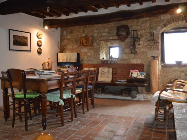 Appartamento in vendita a Monteverdi Marittimo, Toscana