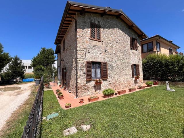 Appartamento in vendita a Spoleto, Umbria