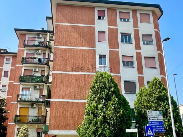 Appartamento in vendita a Buccinasco, Lombardia