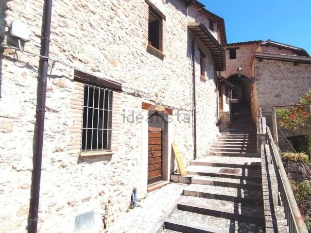 Appartamento in vendita a Vallo Di Nera, Umbria