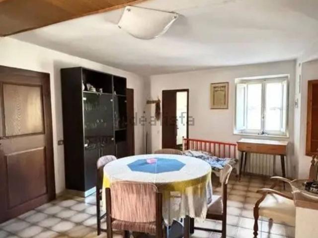 Appartamento in vendita a Larderello, Toscana