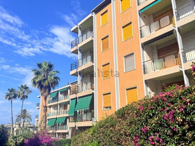 Appartamento in vendita a Bordighera, Liguria